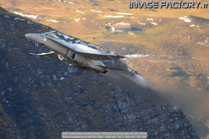 2008-10-09 Axalp Shooting Range 1005 McDonnell Douglas FA-18C Hornet.jpg